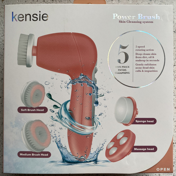 Kensie Other - NEW Kensie 5 Piece Facial Cleansing Power Brush